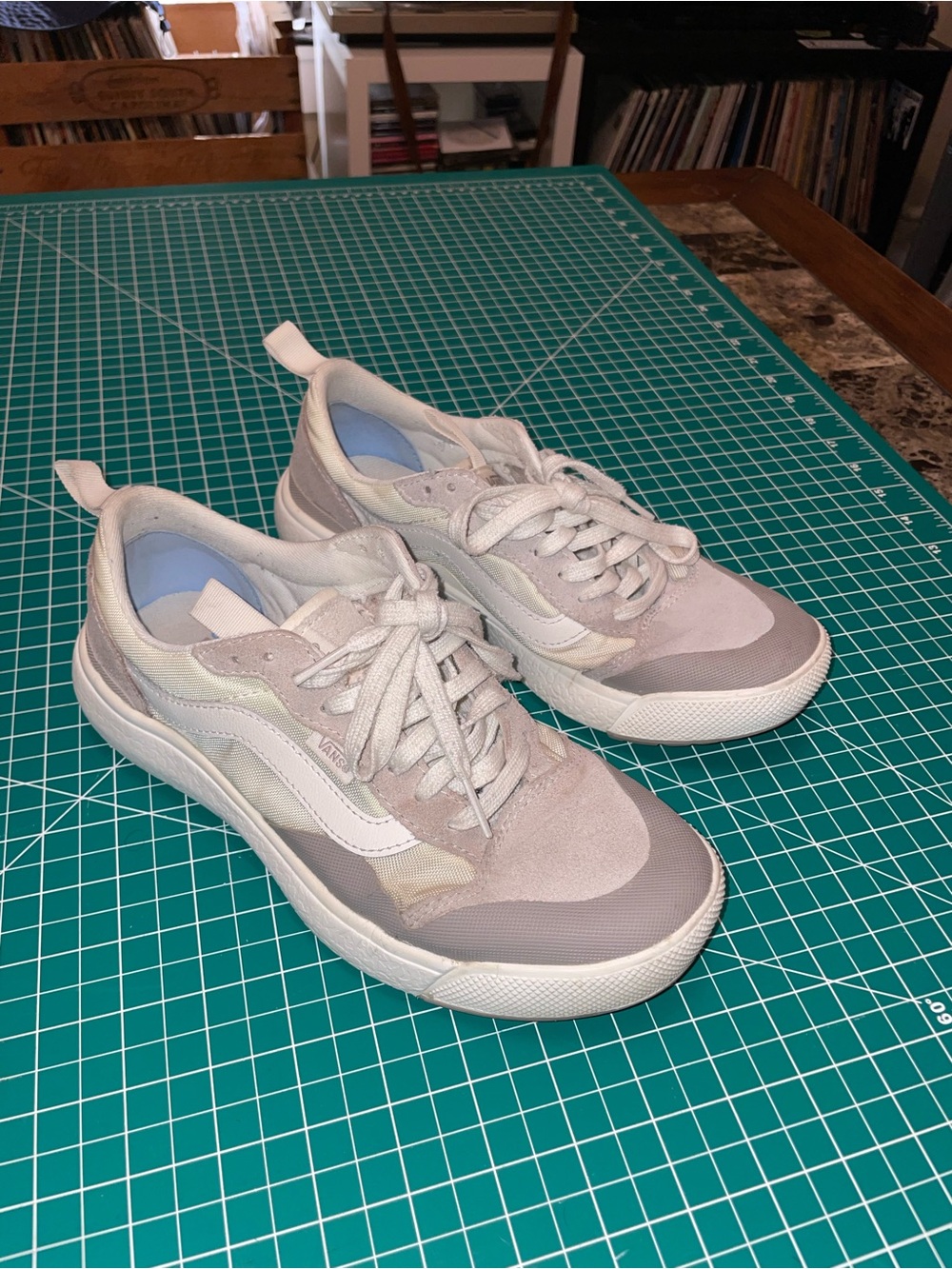 Vans Women's Low-Top Sneakers - Light Gray/purple & White & cream tones
